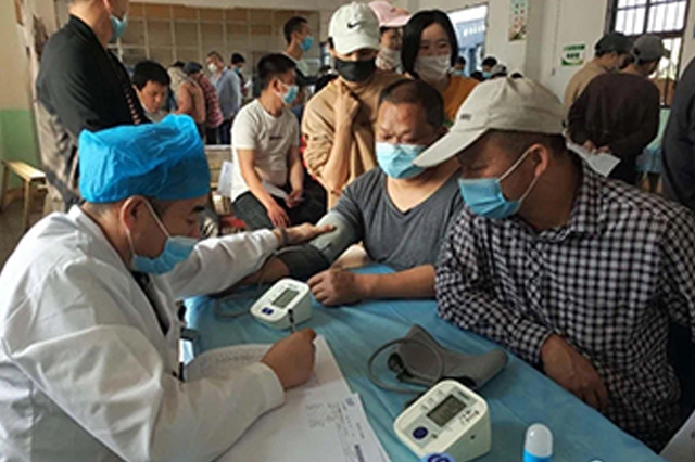  世兴集团组织全体员工体检