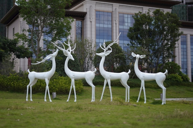 雕塑在小区景观设计中有哪些作用？